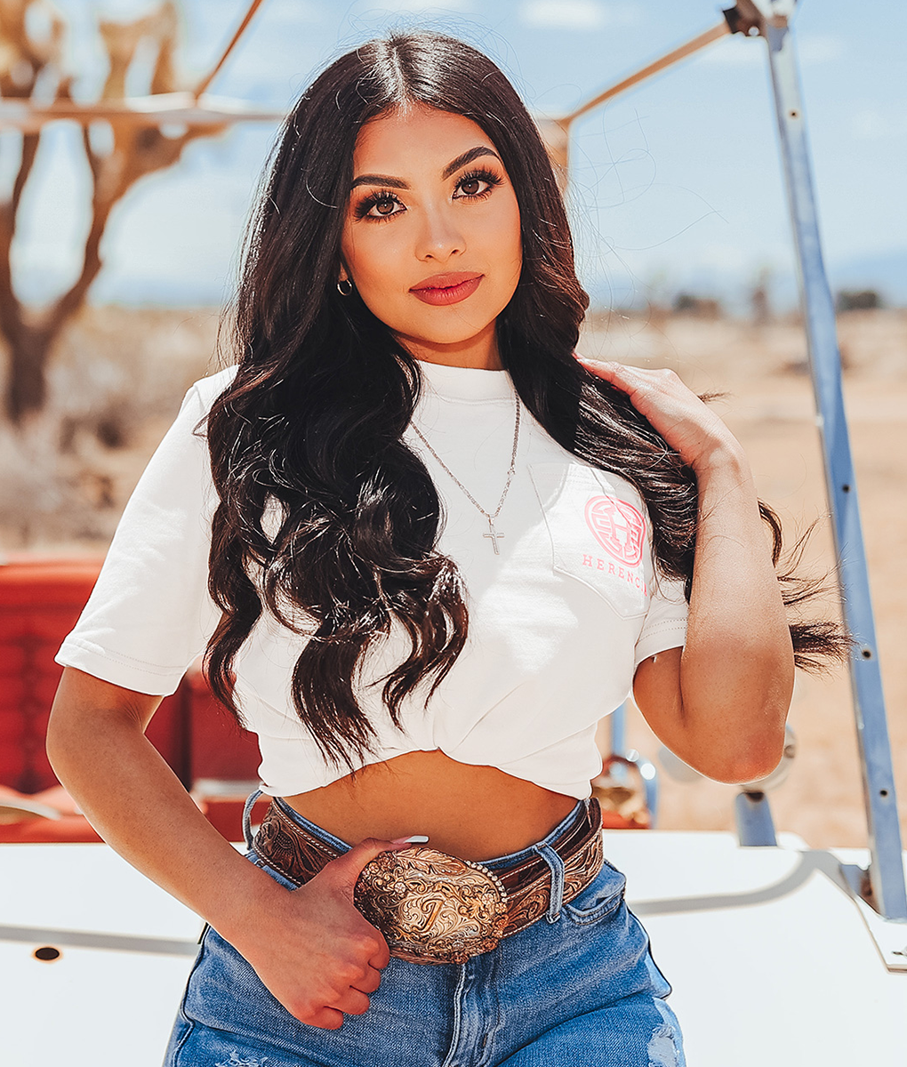 Si Dios Quiere Short Sleeve Pocket Tee