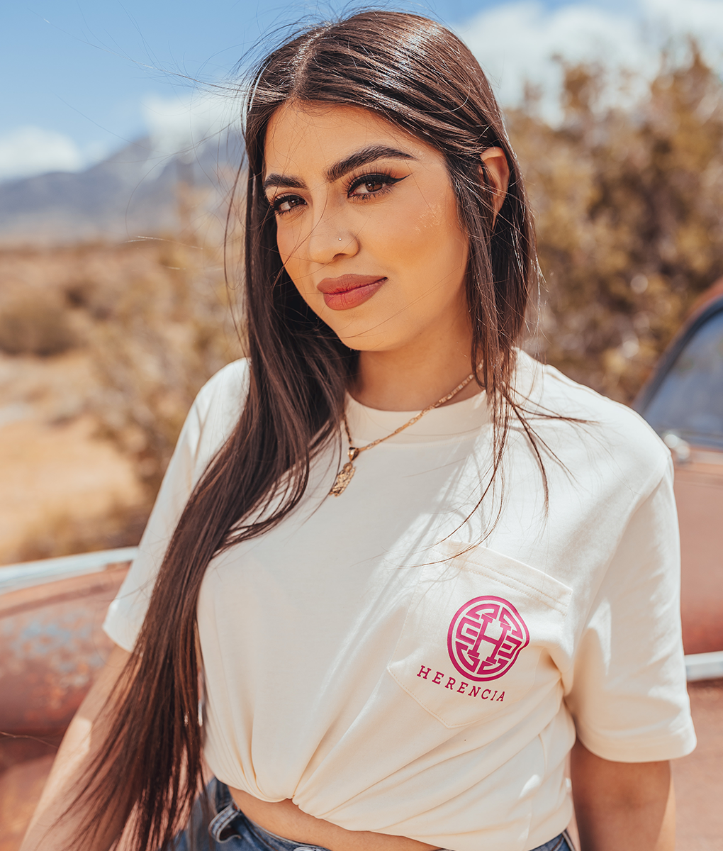 Amonos A Las Rutas Short Sleeve Pocket Tee