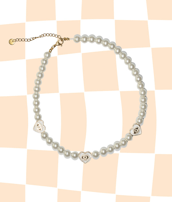 Ojo White Pearl Necklace